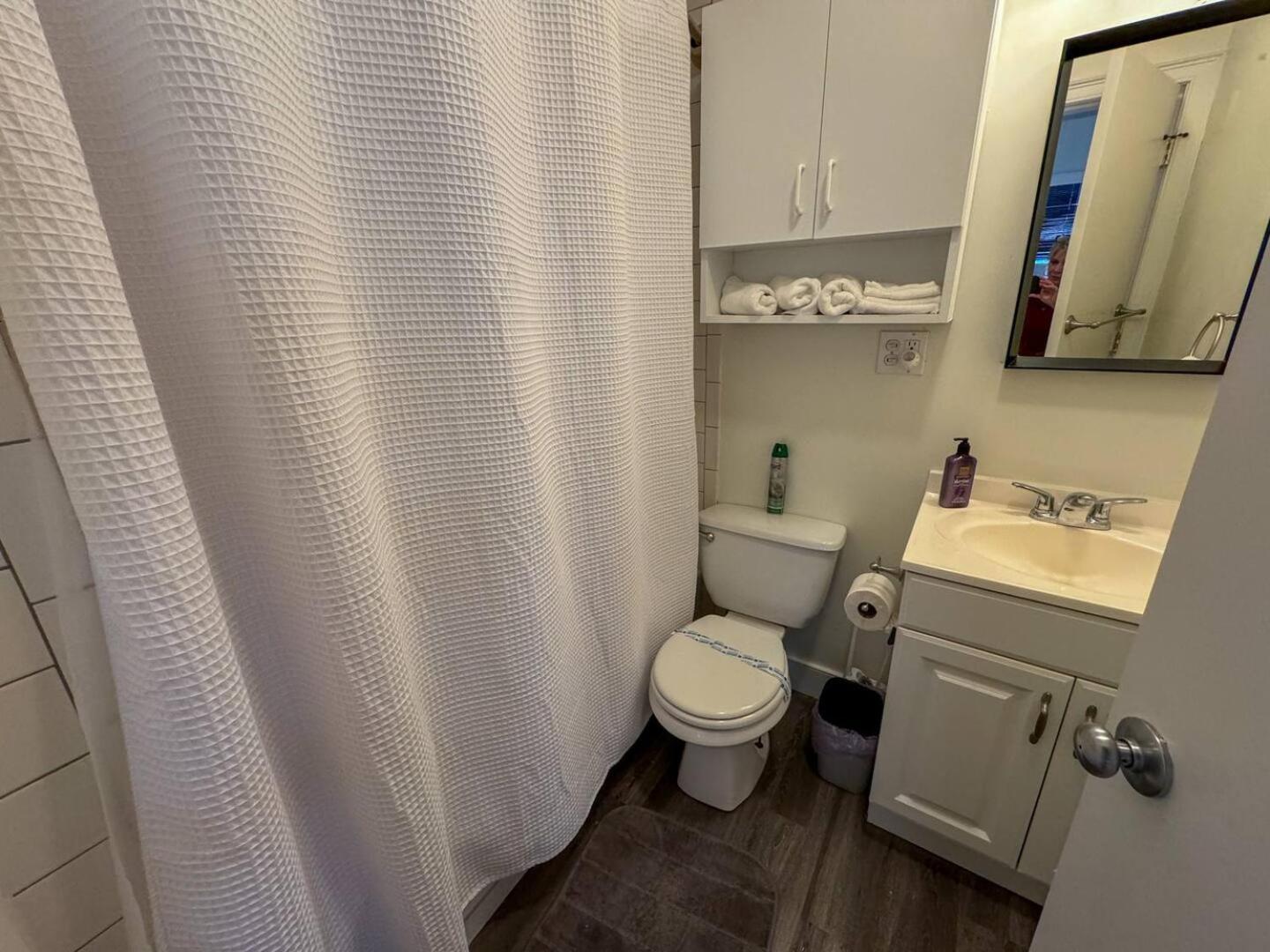 Apartment Sunny 2br W Office, Near Copley & Shopping